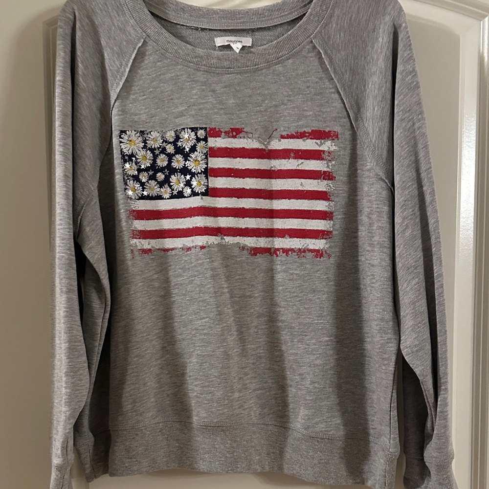 Maurices Gray Sweater with Flag and Floral Design- Never Worn!
